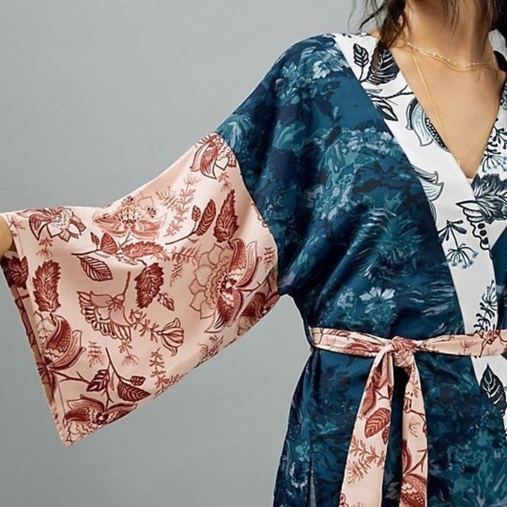 Anthropologie Floral Tori Cropped Kimono